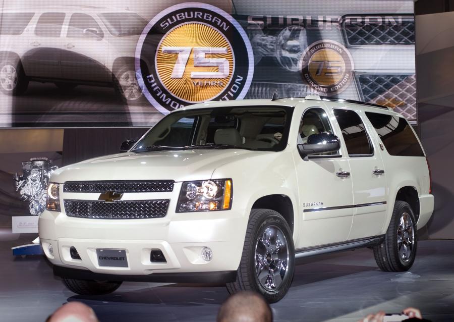  Chevrolet 75th Anniversary Diamond Edition Suburban 2010 года  (фото 5 из 10)